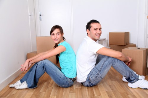 Local movers planning access for a London property relocation